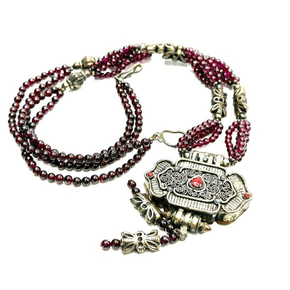 28" Vintage Tibetan Garnet Prayer Box Necklace—Gilt Gau with Multi-Strand Beads - Picture 7 of 14